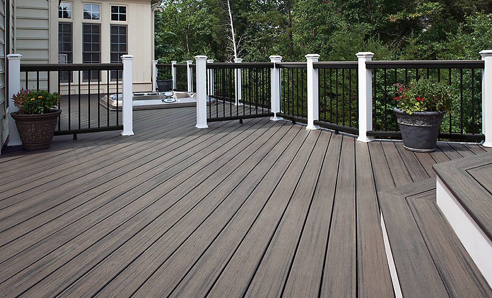 Deck Builder Chicago